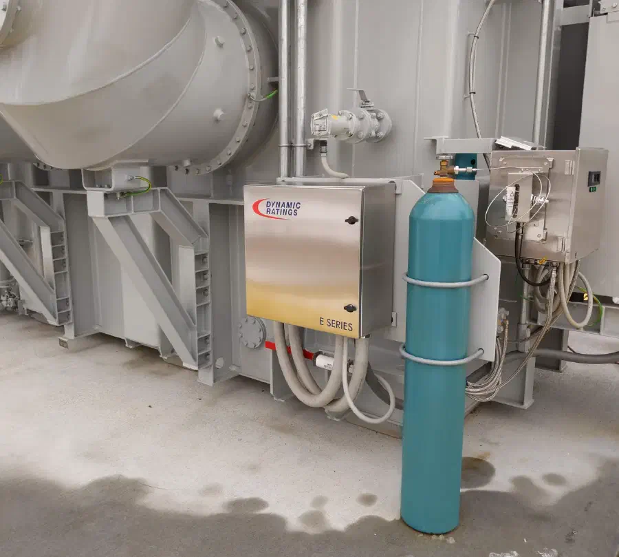 E Series instalado num transformador de potência